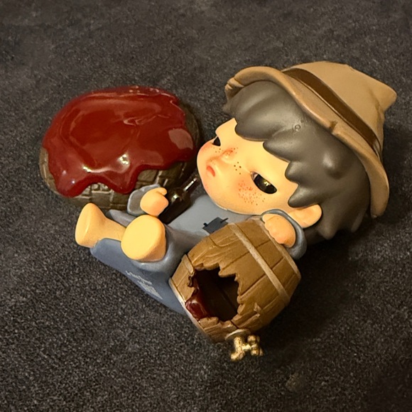 POP Mart - Hirono Le Petit Prince - Tippler Figurine - Picture 4 of 5